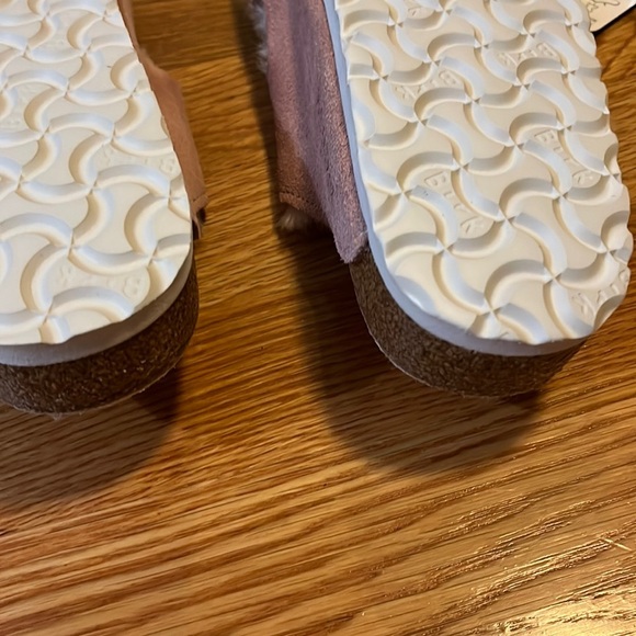 Birkenstock Arizona Shearling Suede Leather Size 8 Light Rose NWT - Picture 8 of 13